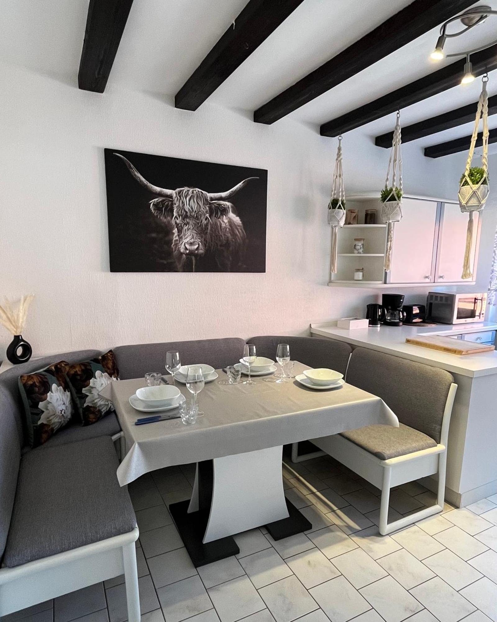 Casa Inn Parkview - Relax & Chill - Perfect For Business Travel, Weekend Trip, Family&Friends, Dogs Lover, Romance, Layover Or Longstay 拉恩河畔林堡 外观 照片